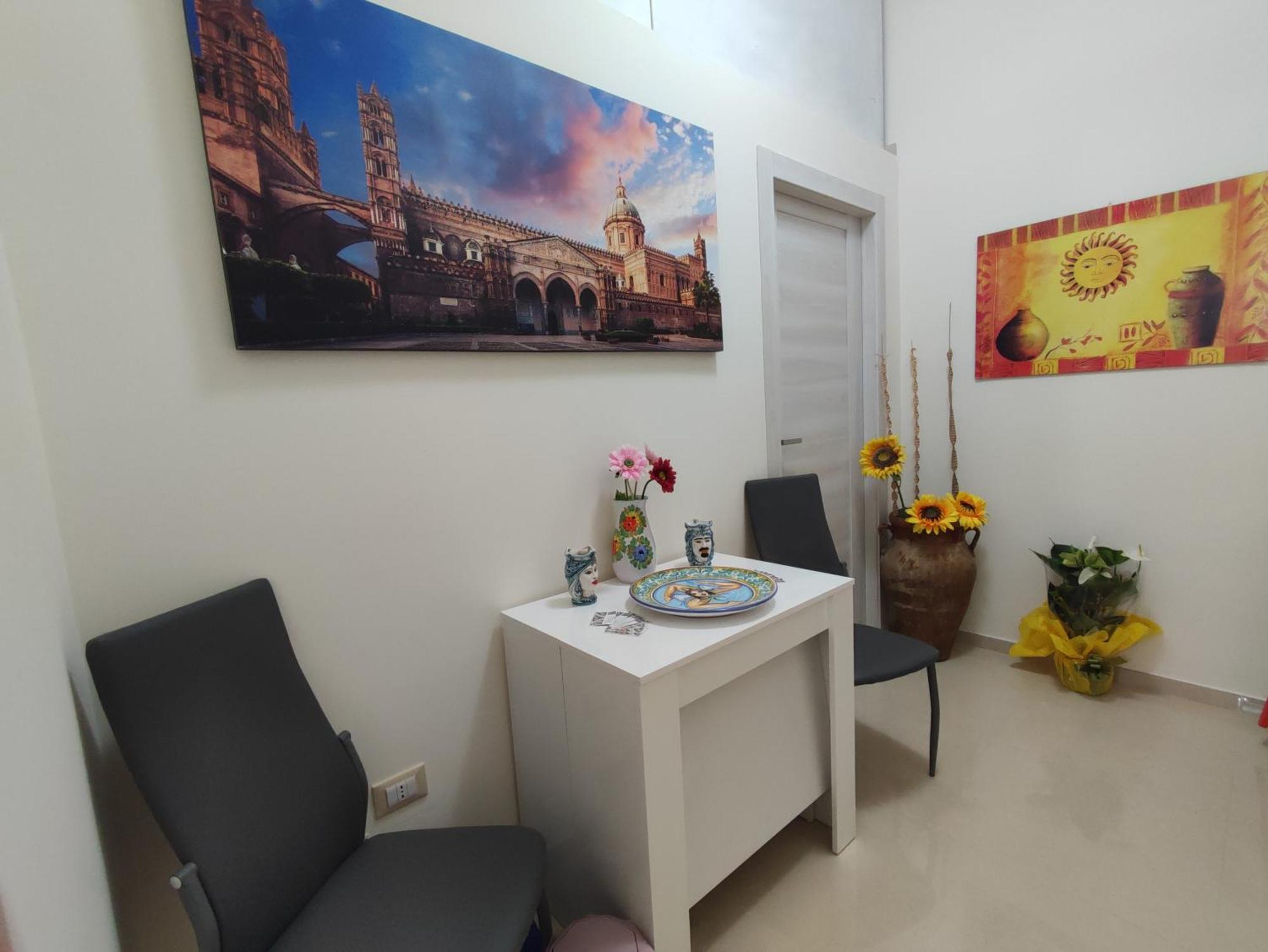 Sicily Trinacria House Palerme