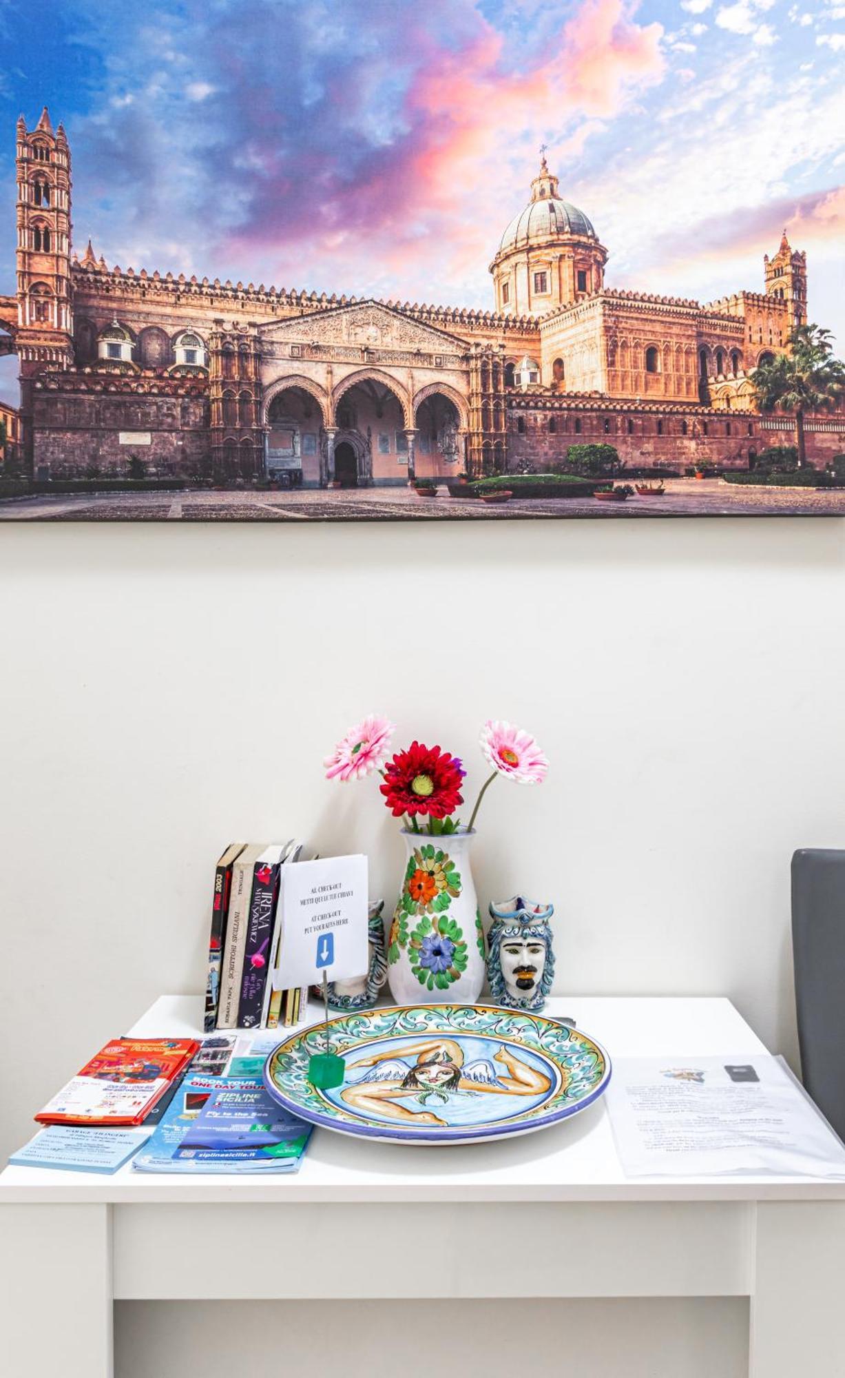 Sicily Trinacria House Palerme